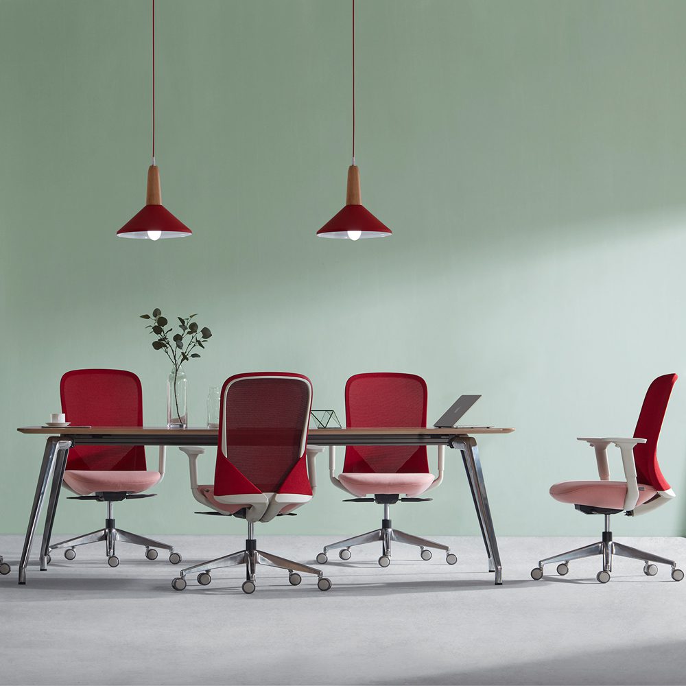 Avesa Chair
