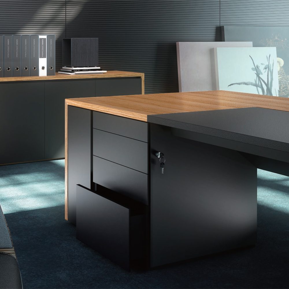 Status Executive Desk