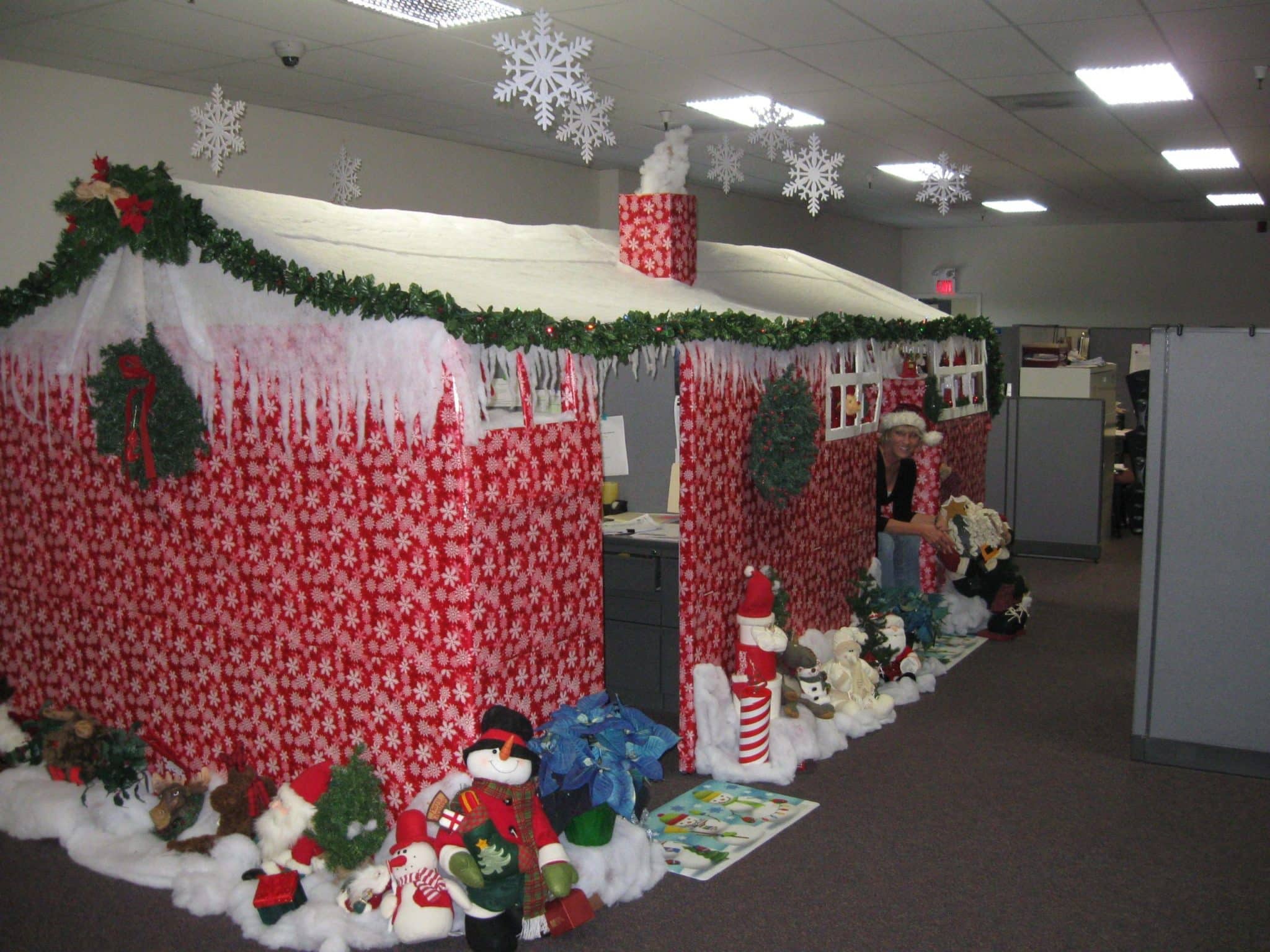 Office Cubicle Into A Winter Wonderland