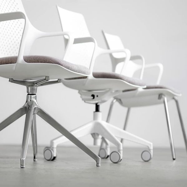 Ioniq 4 Chair(SitOnIt)